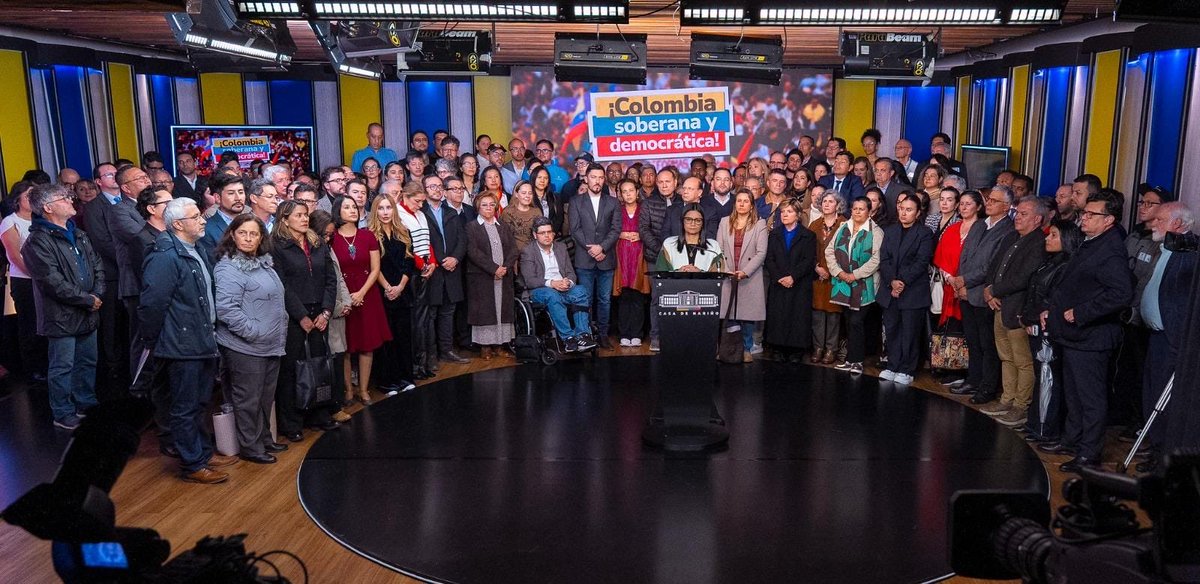 AntonioSanguino's tweet image. Que lo sepa el Mundo: El Presidente ⁦@petrogustavo⁩ representa la unidad nacional de Colombia. ¡Petro no está solo!