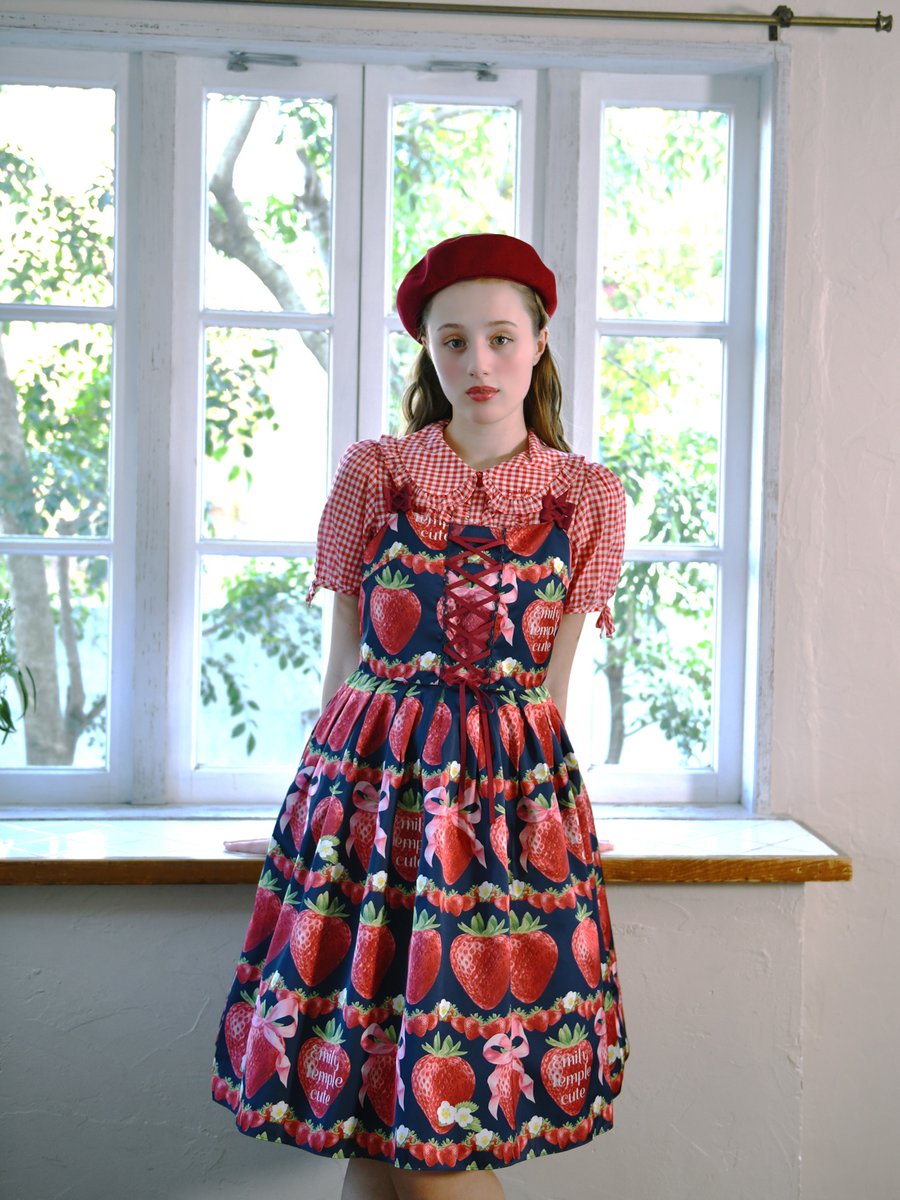 ≪ New Arrival ≫ 【 𝑆𝑡𝑟𝑎𝑤𝑏𝑒𝑟𝑟𝑦 𝐵𝑜𝑛𝐵𝑜𝑛キャミソール