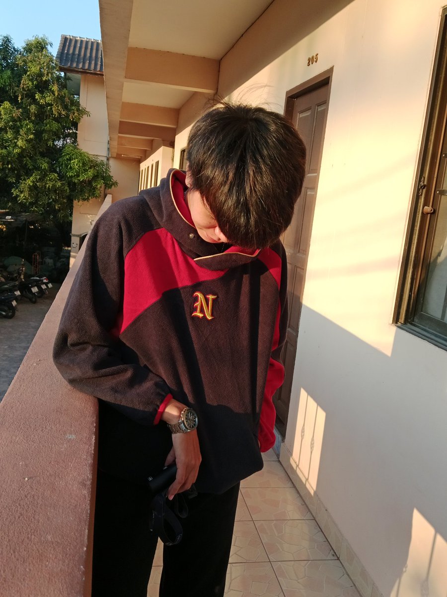 คำ' เพชร. tweet media