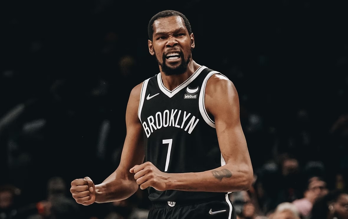 JustFreshKicks's tweet image. Nike KD 6 colorways confirmed to be returning in 2026 😳 @KDTrey5 

-Meteorology
-Night Vision
-Aunt Pearl
-All Star
-PB&amp;amp;J