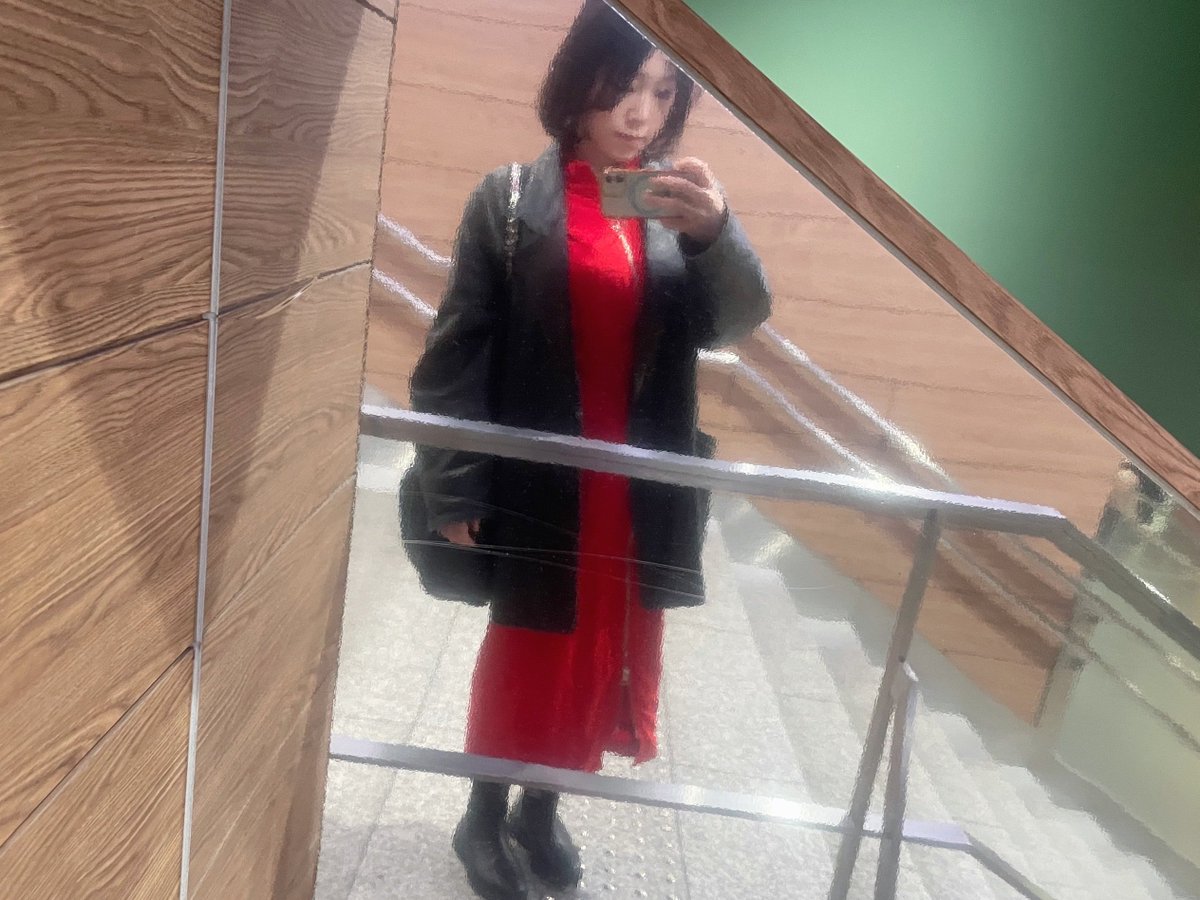 赤い服集めたいな。やる気が出るから🔥