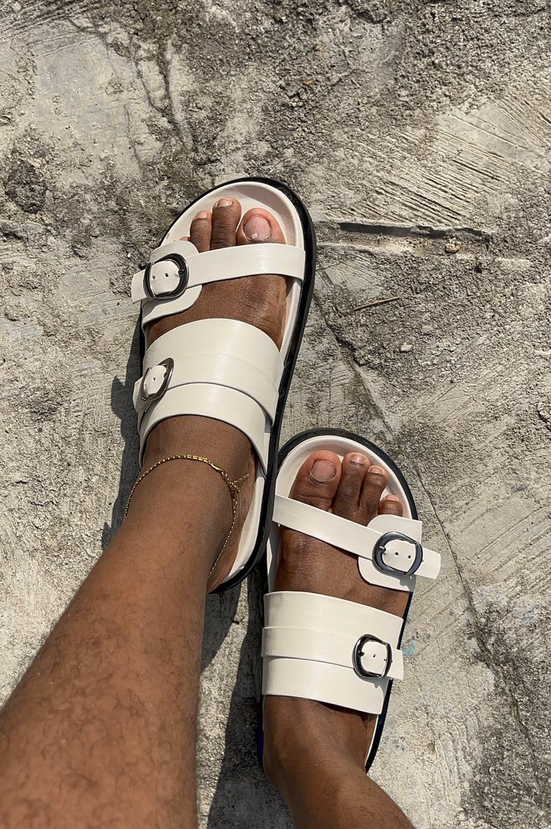 This beauty??, a MUST have ✨✨
Unisex pair

Price: N18,000

You can order in any color of your choice.  
Kindly send us a DM to order || shop directly on our website 
monadellwears.bumpa.shop

cc <a href="/_DammyB_/">Dammy B 🎥</a>