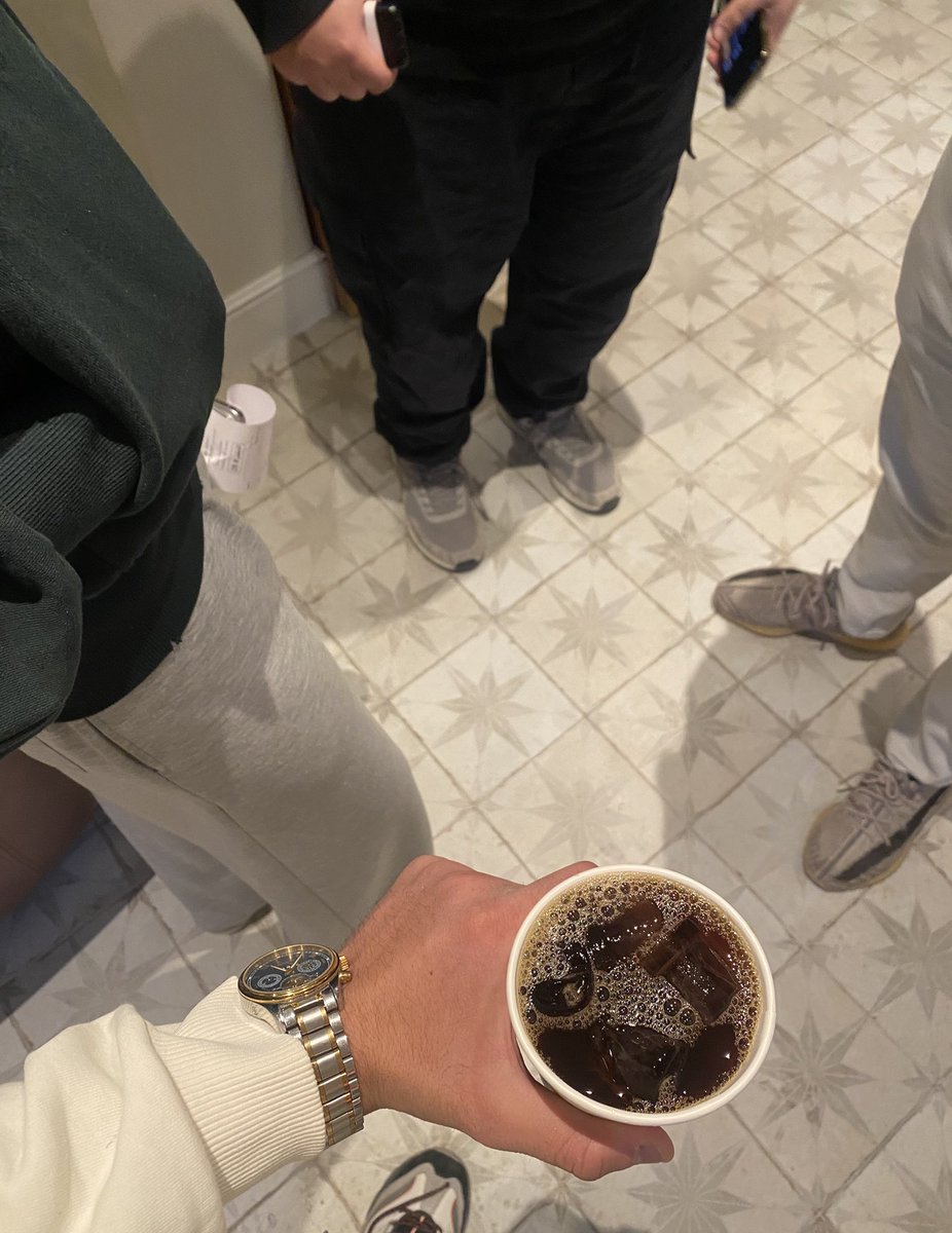 D7ASG's tweet image. ترم كان طويل وثقيل جدًا، لكن الحمد لله على لطفه وتيسيره 🤍