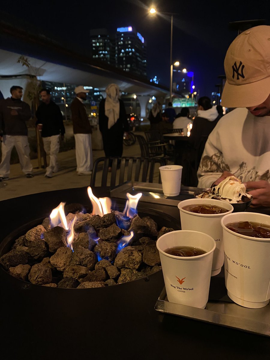 D7ASG's tweet image. ترم كان طويل وثقيل جدًا، لكن الحمد لله على لطفه وتيسيره 🤍