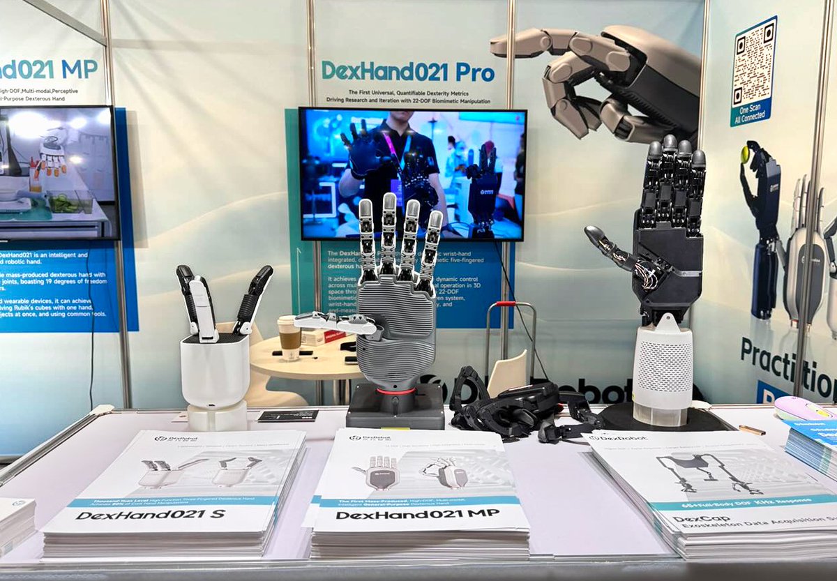 dexrobotchannel's tweet photo. Day 1—DexRobot is making our U.S. debut at #CES2026!🤖
We’re showcasing our Flagship DexHand021 Pro and DexCap Exoskeleton Data Acquisition System. More hands-on experiences await your exploration!👋

📍 Find us at Booth 8064, North Hall, LVCC
#DexRobot #Robotics #AI #TechTrends https://t.co/A0O4atqdBi