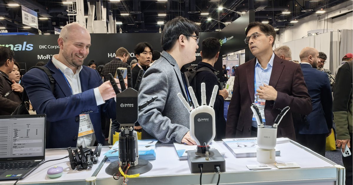 dexrobotchannel's tweet photo. Day 1—DexRobot is making our U.S. debut at #CES2026!🤖
We’re showcasing our Flagship DexHand021 Pro and DexCap Exoskeleton Data Acquisition System. More hands-on experiences await your exploration!👋

📍 Find us at Booth 8064, North Hall, LVCC
#DexRobot #Robotics #AI #TechTrends https://t.co/A0O4atqdBi