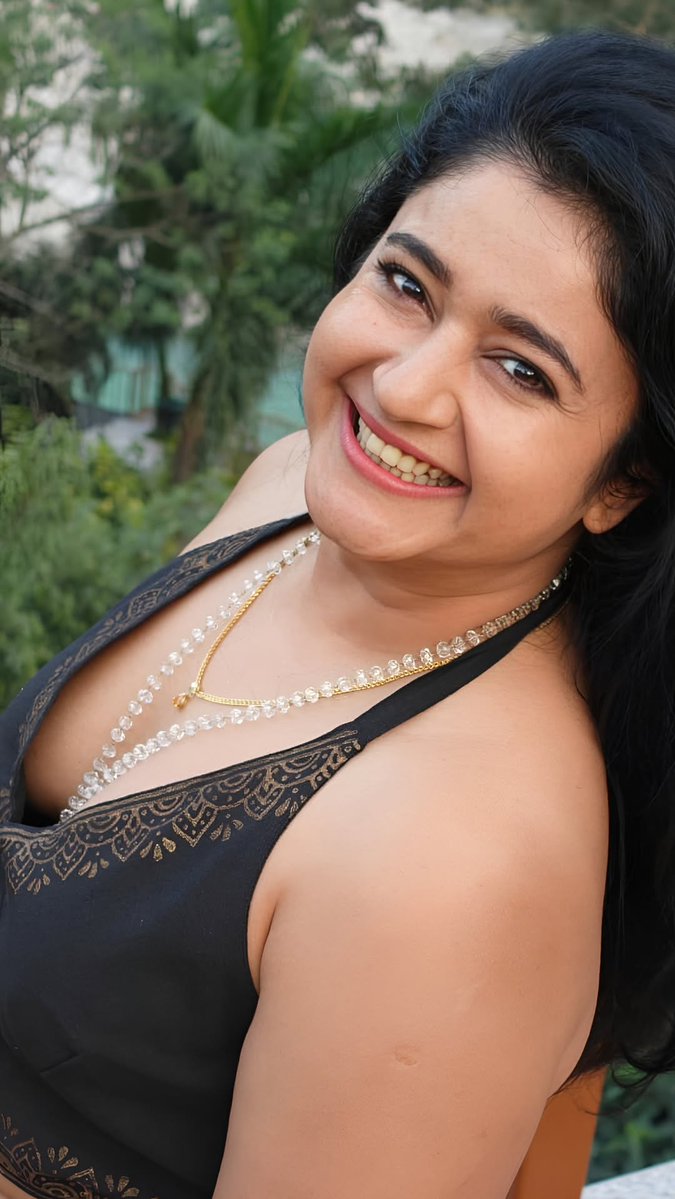 Filmyzone21's tweet image. 𝗚𝗼𝗼𝗱 𝗔𝗳𝘁𝗲𝗿𝗻𝗼𝗼𝗻 𝗠𝘆 𝗗𝗲𝗮𝗿 𝗫 𝗙𝗮𝗺𝗶𝗹𝘆 😍🥰💖 
⭐ 𝗣𝗢𝗢𝗡𝗔𝗠 𝗕𝗔𝗝𝗪𝗔 🛐
♻️ 𝗥𝗧 🔂 💯 🔙

#PoonamBajwa #poonam