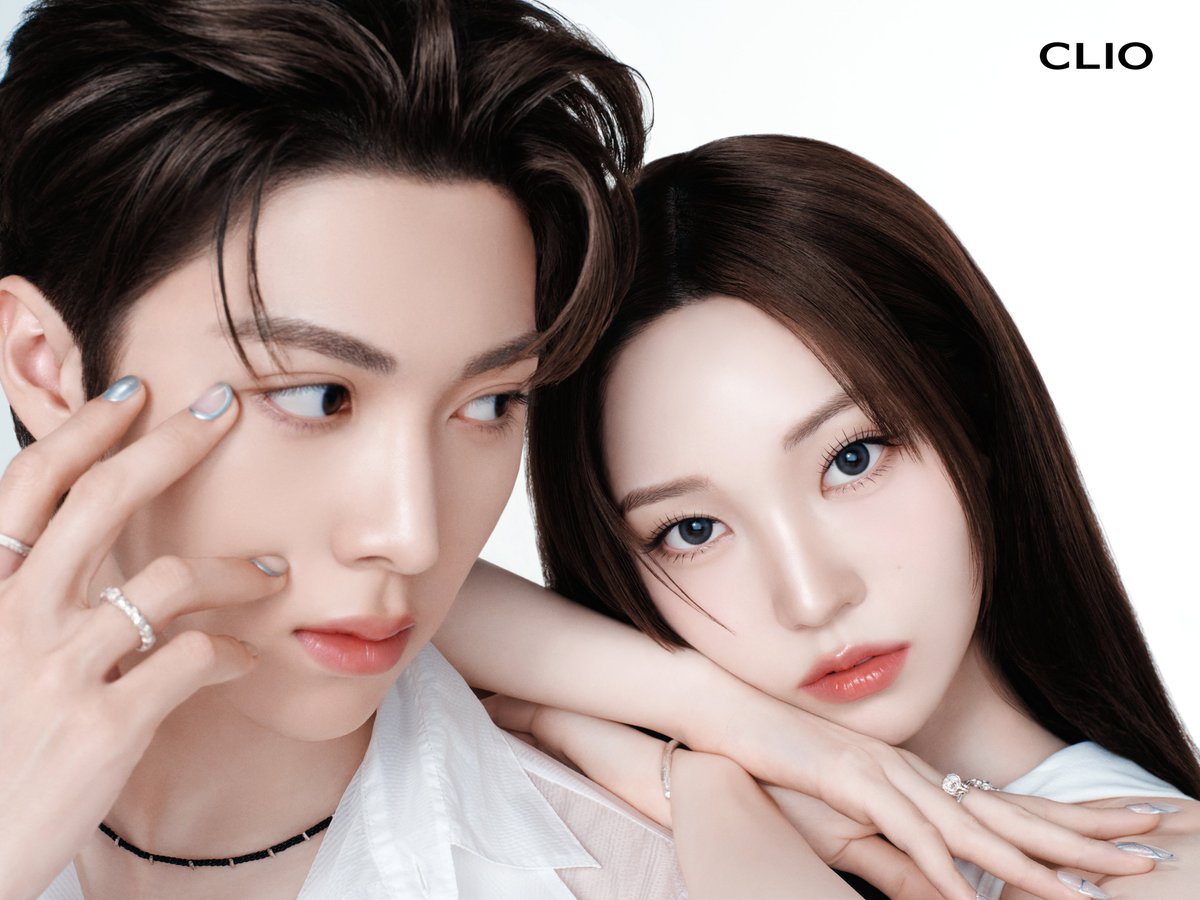 official_CLIO's tweet photo. 올데이 프로젝트와 빈틈없이 #ALLDAY 커버

📌건조한 겨울철 쓰기 좋은 BASE TIP!

글레이징 프렙 베이스와 킬 커버 파운웨어 쿠션 조합으로
겨울철 쫀쫀하게 유지되는 보송 매끈 피부 완성!

그리고… 미공개 화보컷도 슬쩍 풀어봅니다 👀 https://t.co/EX85fCatBM