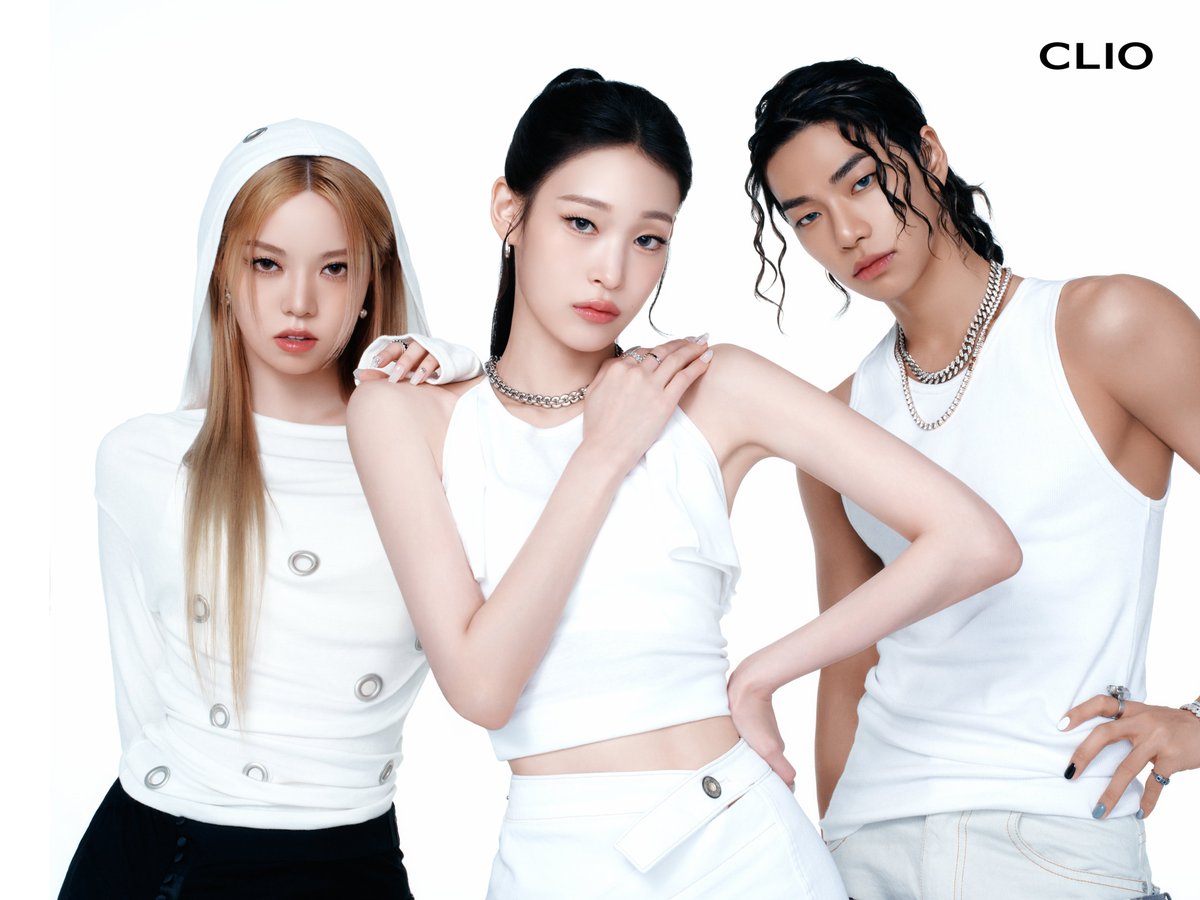 official_CLIO's tweet photo. 올데이 프로젝트와 빈틈없이 #ALLDAY 커버

📌건조한 겨울철 쓰기 좋은 BASE TIP!

글레이징 프렙 베이스와 킬 커버 파운웨어 쿠션 조합으로
겨울철 쫀쫀하게 유지되는 보송 매끈 피부 완성!

그리고… 미공개 화보컷도 슬쩍 풀어봅니다 👀 https://t.co/EX85fCatBM