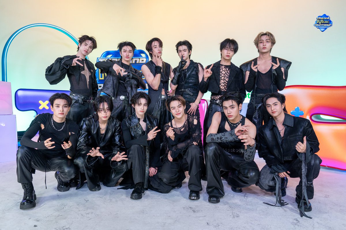 TMCcountdown's tweet photo. [𝑷𝑹𝑶𝑭𝑰𝑳𝑬✨] BUS - ยังรักอยู่ไหม (Stars.) / BB | Thailand Music Countdown 

#BUSbecauseofyouishine #TMCxSpotifyHot4_BUS #SpotifyTPopNowHottestoftheMonth #TMC_EP33 #TMC2025 #ThailandMusicCountdown #TrueCJCreations #Ch3Thailand https://t.co/PrRExx29st