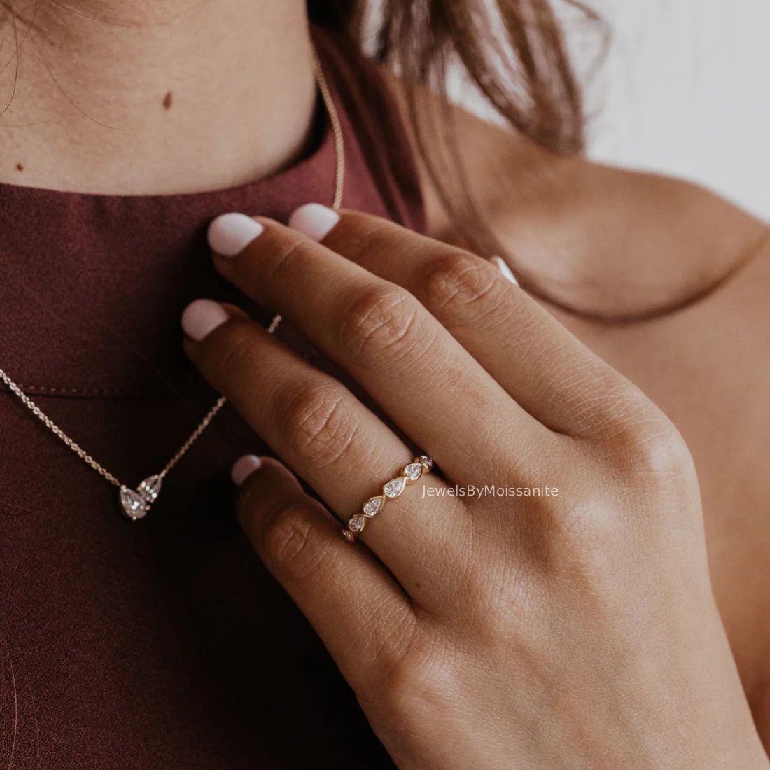 jewelmoissanite's tweet image. East West Pear Cut Moissanite Half Eternity Bezel Set Stacking Band 14K Gold Matching
#pear #weddingband #stackingband #eastwest #bezelsetting #pearshape #pearcut #matchingband #moissanitejewelry #womensband #anniversarygifts #bridalband #goldband #etsysellers #ValentinesDay