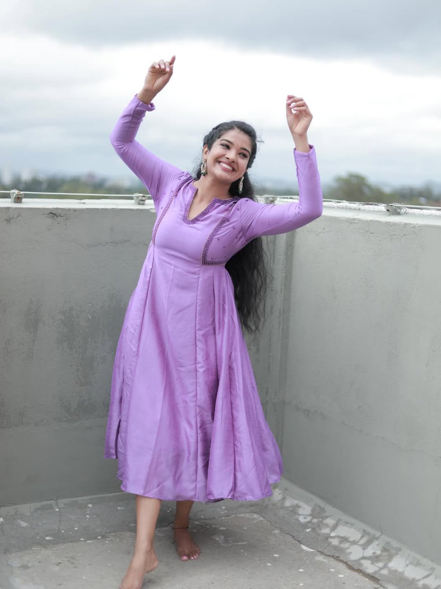 ActrezHub's tweet photo. #MonishaCS #Monisha https://t.co/7SGrnjhvL1
