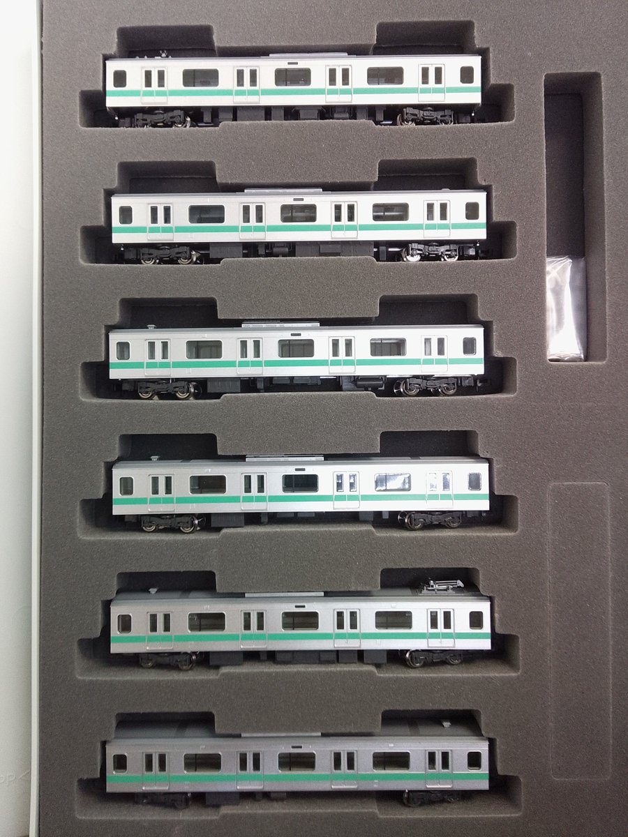 ◇入荷情報◇ #TOMIX 92571・92572 E233 2000系 通勤電車 基本+増結 10
