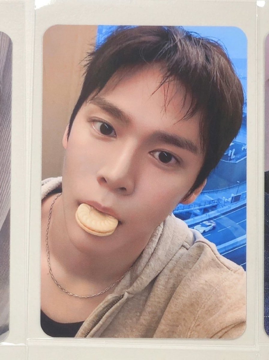 song_on_daisy's tweet image. slay olai