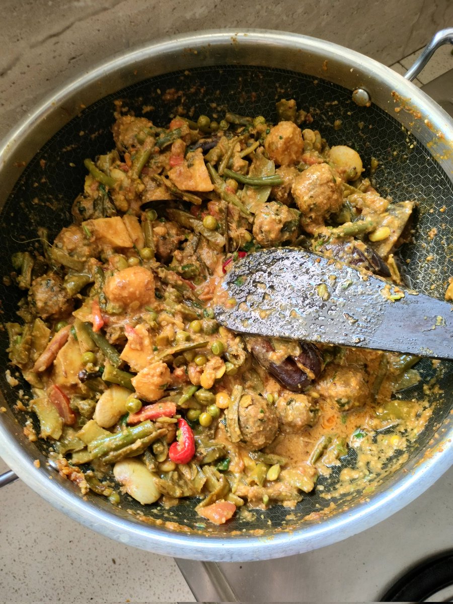 Undhiyu in the making.
#WinterDelicacies