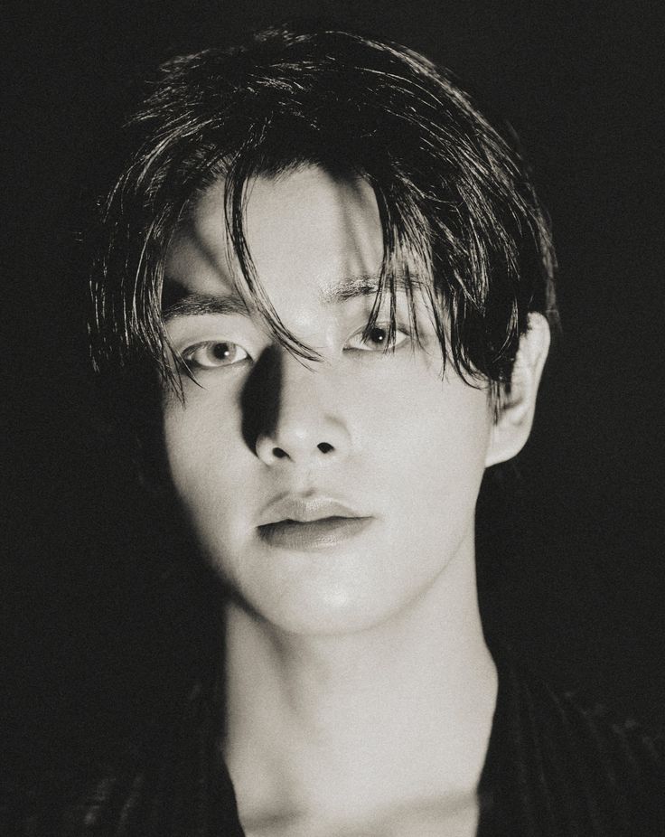jakeyclub's tweet photo. you mentioned before about wanting to learn how to produce too. what kind of songs are you working on?

#JAKE: songs that reflect my style, you could say. it’s something i never did before. if i write my own songs, it means i can do exactly what i want, so i’m exploring what music will suit me best. there are certain genres and songs that i hear and immediately think, “wow, i love this.” what it is keeps changing (laughs) but right now it’s pop R&B vibes. i like to learn, and developing your skillset through learning is so fun. i like to feel that sense of achievement, so i’m always ready to learn. 

i’m really excited to hear more from jake as a composer, lyricist, and producer🔜 🥹
#Lyricist_제이크 #ENHYPEN_JAKE #제이크
