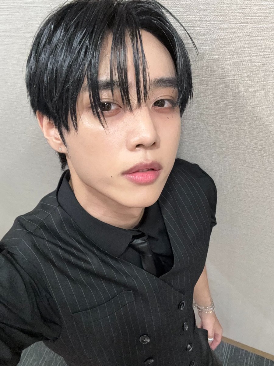 바츠˚ tweet media