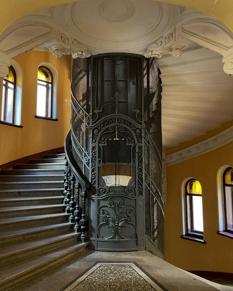 The historic birdcage elevator at Lomonosov St. 14, St. Petersburg — inside the Eliseev Income House (1891–1892, architect Gavriil Baranovsky)

📷 Anastasia Stexov
