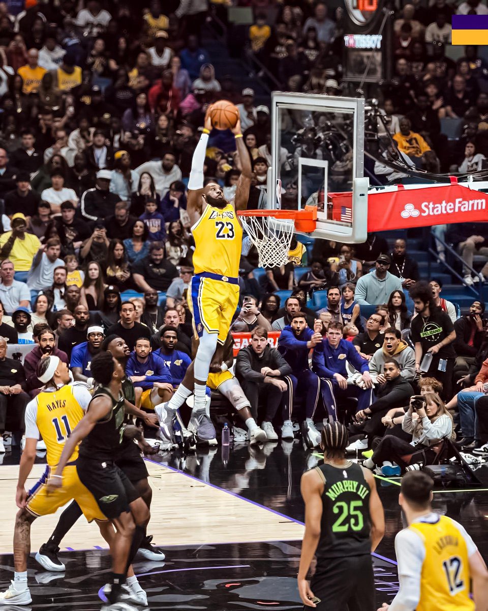 PasionBasketNBA's tweet image. El FOTÓN que dejó anoche LeBron James. 41 años tiene