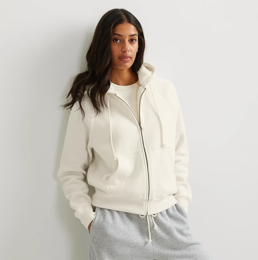 bentu86's tweet image. Ultra-cozy, effortless, and made for everyday wear 🤍
This fleece-lined hoodie delivers instant comfort with a broken-in feel, relaxed fit, and cozy hood—perfect for chilly mornings, errands, or lounging in style.
👉shorturl.at/c46KI

#EverydayStyle #CozyWear #LayeringLooks