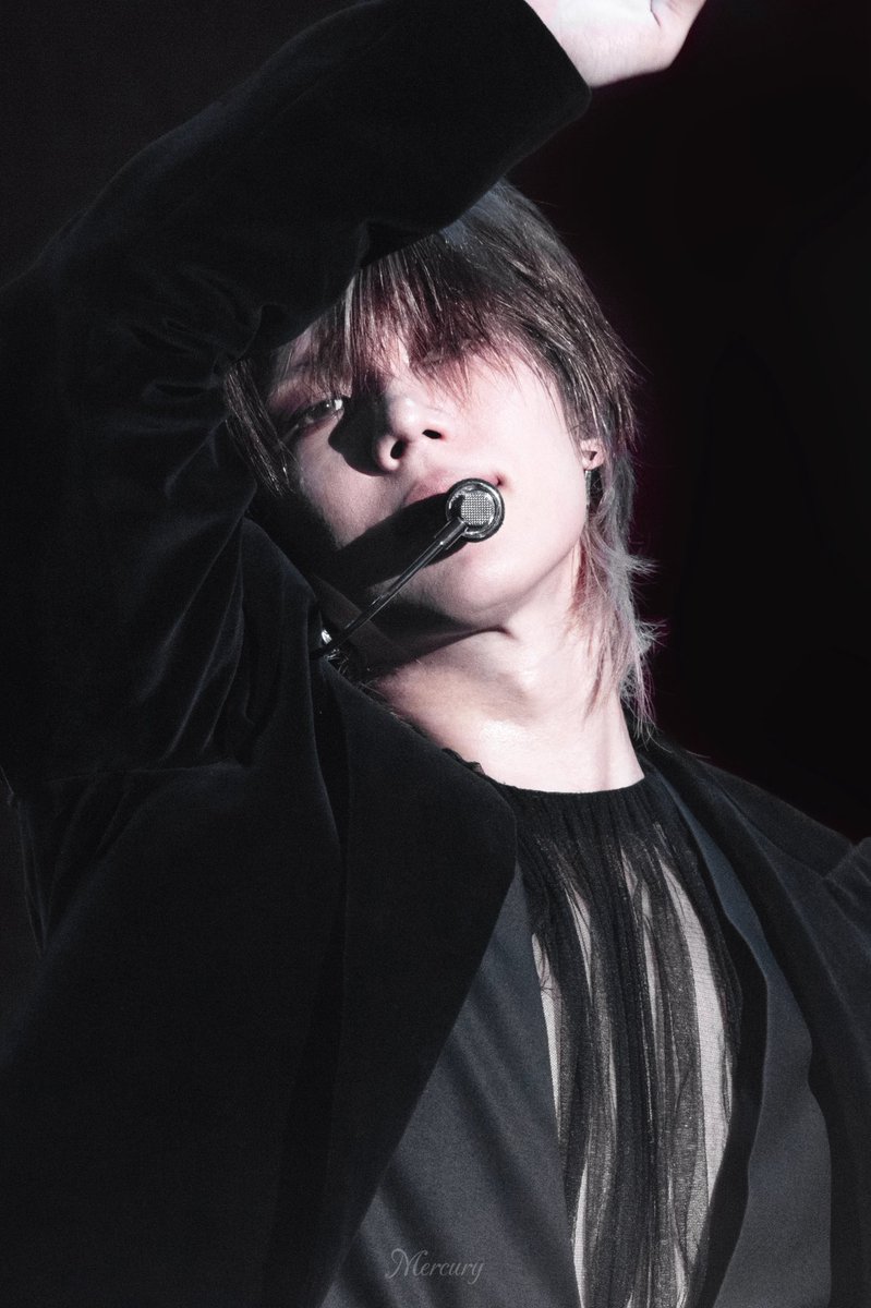 이런 눈빛은 태민만 할 수 있다고 봐