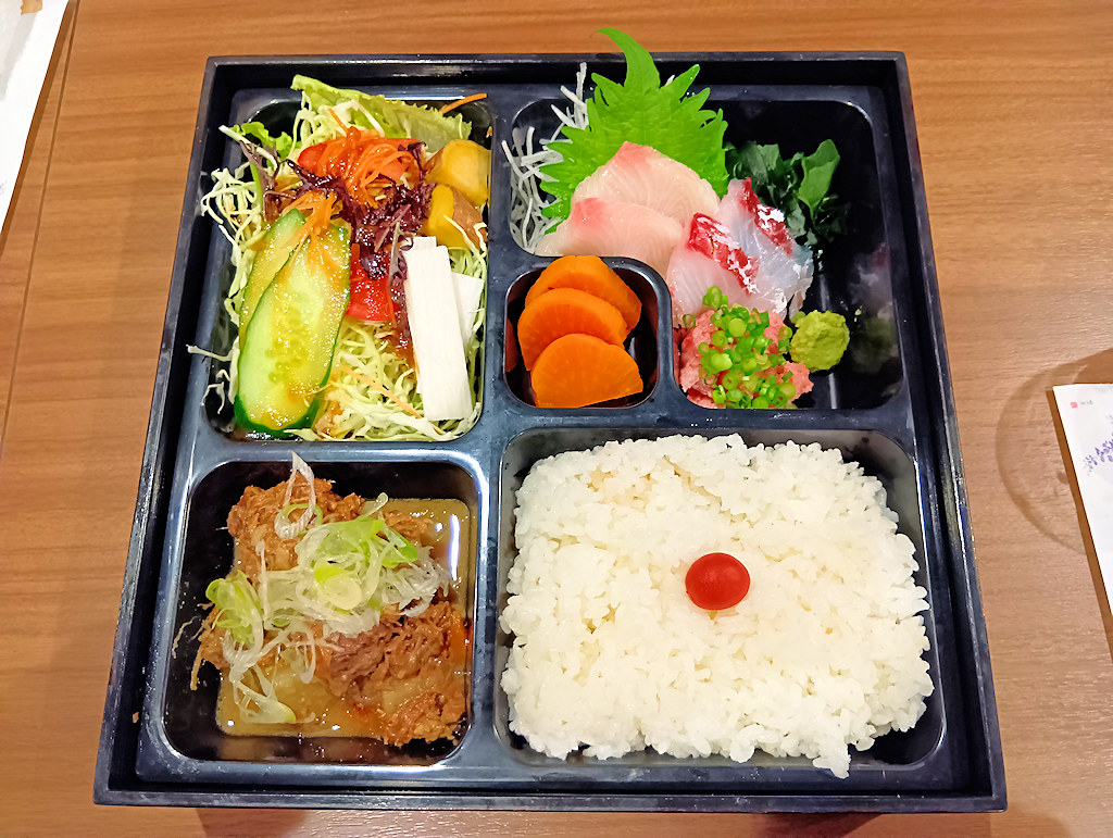 KoubouAZ's tweet photo. 本日は府中の大國魂神社へ初詣に行きました。そして昼食に入ったのは昨年11月に開店したという旬菜和酒ふじ藤さん（@shunsaifujifuji）。ジビエ料理が美味しく食べられるお店でした。 https://t.co/CrXfqdxK9Y