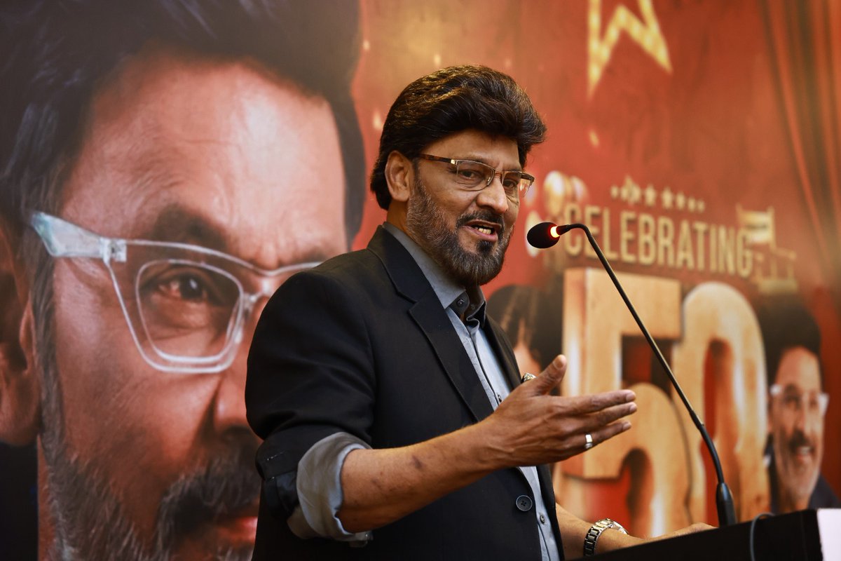 Celebrated filmmaker &amp; actor K Bhagyaraj, marking an extraordinary 50 years in Indian Cinema, met members of the press today on the occasion of his birthday &amp; posed for pictures 📸 🥳

#50YearsOfKBhagyaraj
<a href="/UngalKBhagyaraj/">K Bhagyaraj</a>
<a href="/Dbcinemalive/">DBCL (Diamondbabu)</a> <a href="/V4Singaravelu/">PROsingaravelu</a>
<a href="/ParasRiazAhmed1/">Paras Riyaz</a> <a href="/V4umedia_/">V4U Media</a>