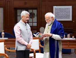 SanjDeep7's tweet image. Respected #politicians and #citizens of #India 🇮🇳,

It's been around 8 months, and despite the fact that the current foreign minister, #SJaishankar (@DrSJaishankar), speaks great #English and has experience working in foreign countries with diplomats and others, #SJaishankar has