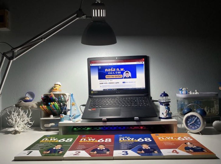 Nattha271042's tweet image. สอบผ่านกพ.รอบe-exam 68 เราจะมาแชร์วิธีเตรียมตัวสอบของเราค่ะ เราเป็นคนอ่อนอังกฤษมาก ไม่มีพื้นฐานค่ะ
 - ตื่นมาท่องอังกฤษทุกวันตอน 6.00 - 7.00 น. ท่องอังกฤษประมาณ5เดือน ท่องวนซ้ำๆในคำศัพท์ที่พี่น็อตมีให้คือ 1,200 คำ
- กฎหมายและคณิตเน้นทำข้อสอบซ้ำๆ ทบทวนทุกวัน19.00-00.00น. #กพ69