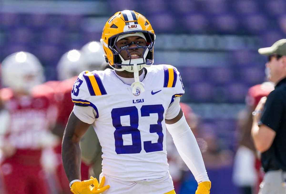 Eersfanatic's tweet image. West Virginia is showing tons of interest in TaRon Francis LSU transfer ⛰️

6’1 207 WR (FR)
Former 4 ⭐️ #20th ranked reciever in class of 25 and held offers from Ole Miss, Michigan, FSU, others

Played at same high school (Edna Karr) as WVU commit John Johnson 👀