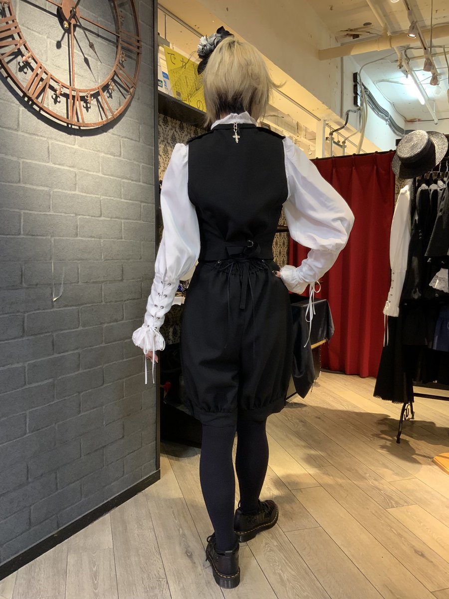 ⚔️ゴシック皇子コーデ⚔️

◆BL・ブルゲオ
¥22,000(tax in)

◆PT・クルード/25cm
¥28,600(tax in)

◆VT・セルゲ
¥33,000(tax in)

◆ViolettKrone
¥9,460(tax in)

◆リング/ViolettKrone
¥2,530(tax in)

◆ヘッドドレス/Atelier sourire/Late night waltz
¥8,030(tax in)

#MIHOMATSUDA #ミホマツダ