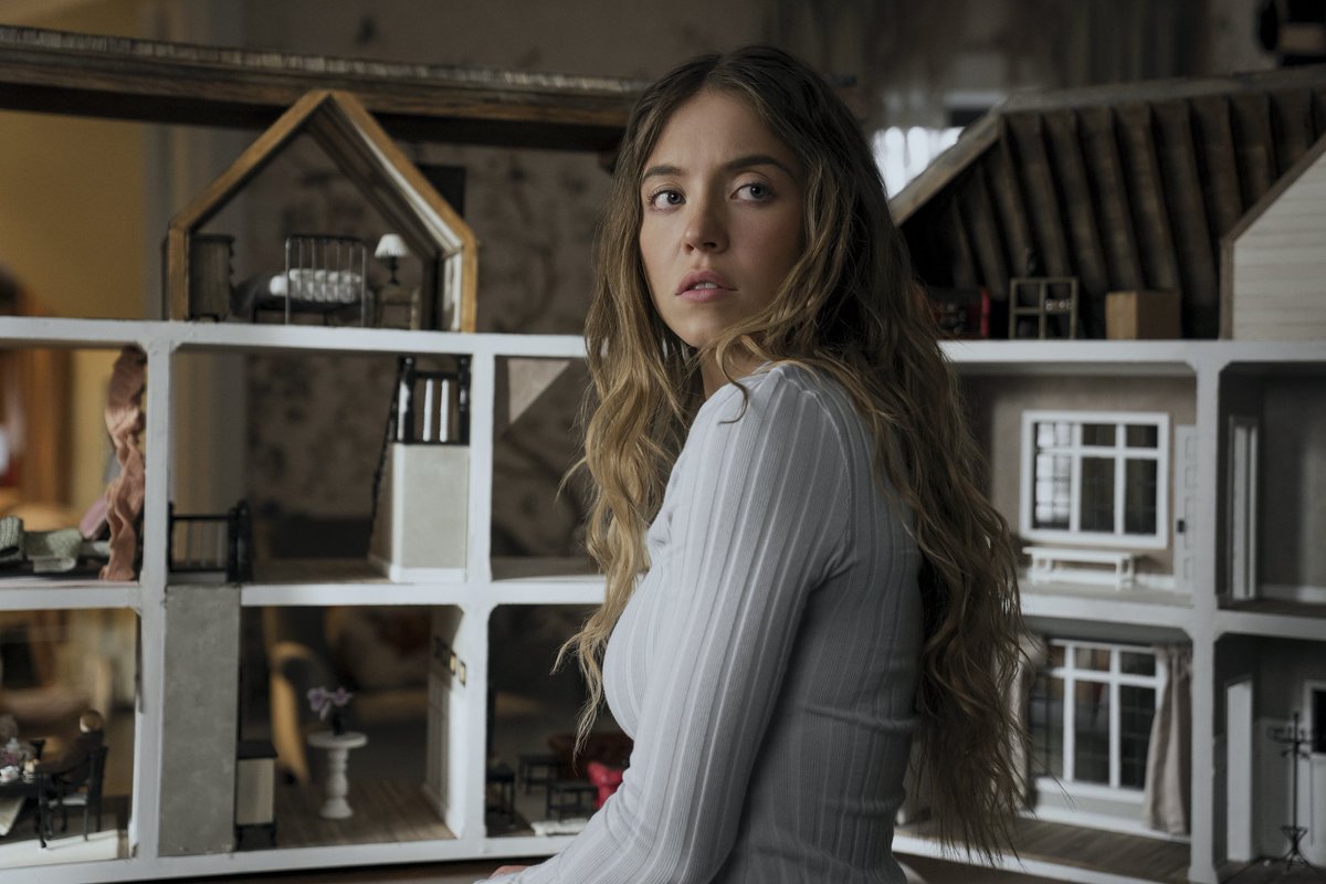 HabisNontonFilm's tweet photo. THE HOUSEMAID lanjut film kedua!

Berjudul THE HOUSEMAID'S SECRET. Sydney Sweeney bakal main lagi. Paul Feig kembali jadi sutradara. https://t.co/m7uklBV9Vm