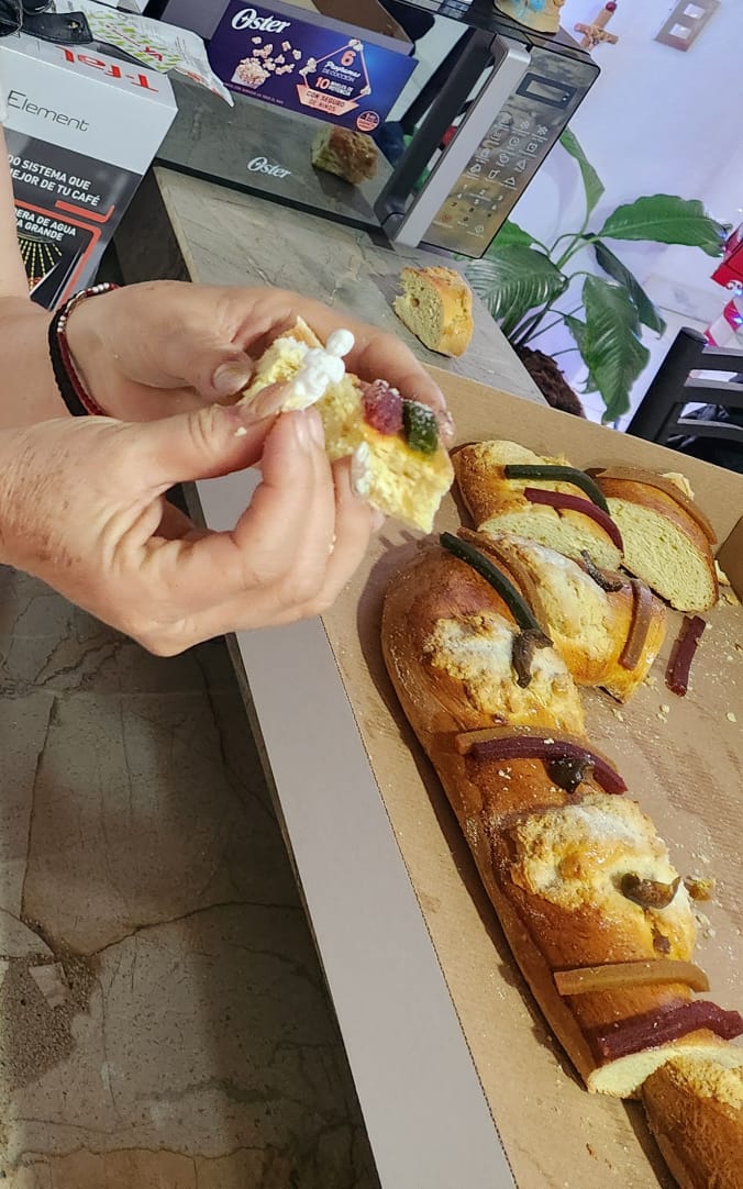 Esther Mandujano tweet media