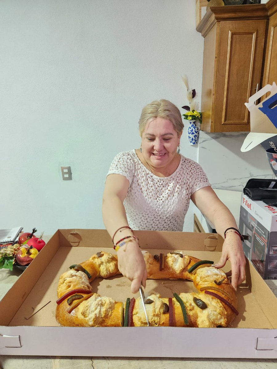 Esther Mandujano tweet media