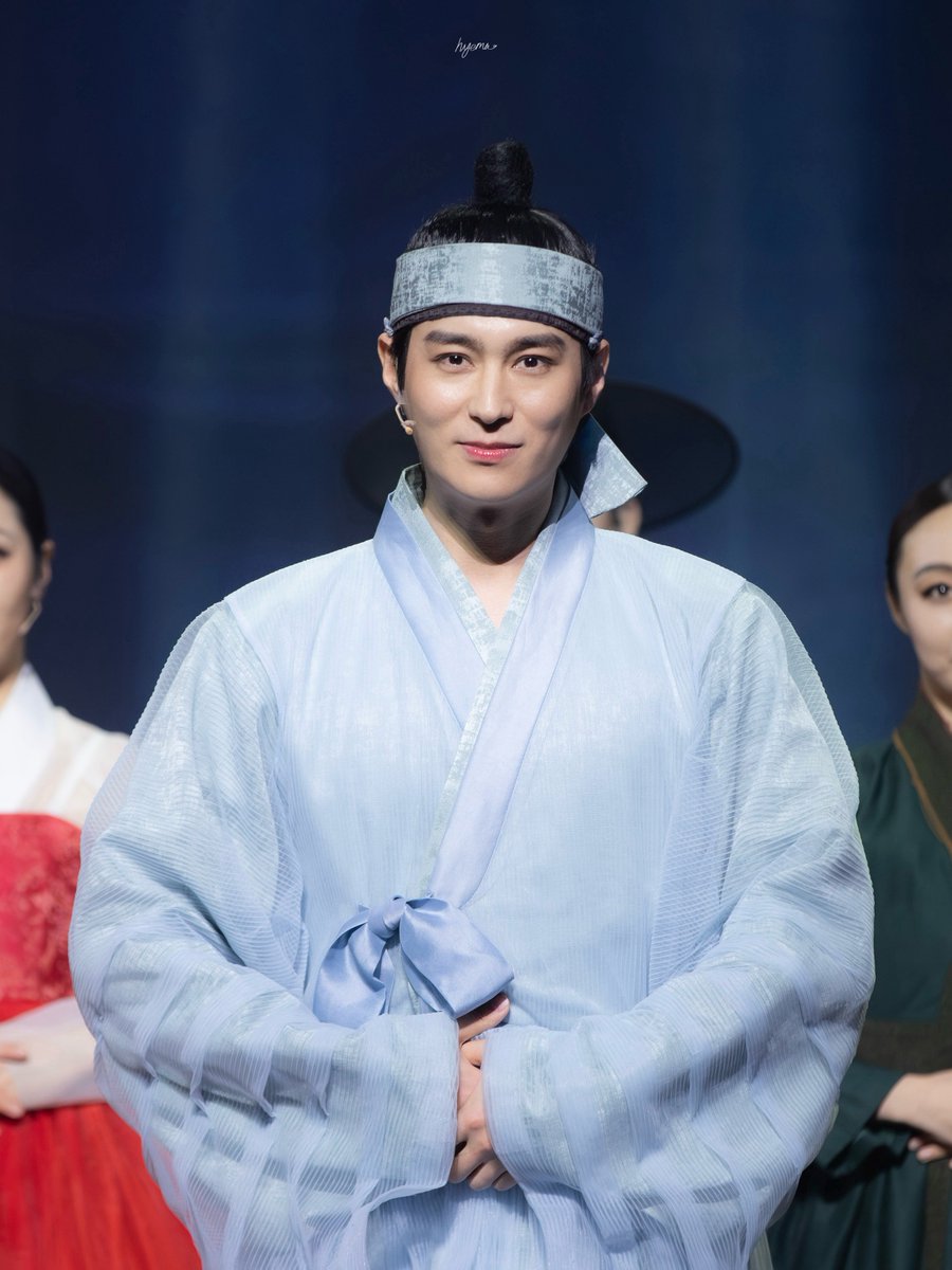 26.01.06 한복입은남자 커튼콜데이

영실|강배 役 전동석

#전동석