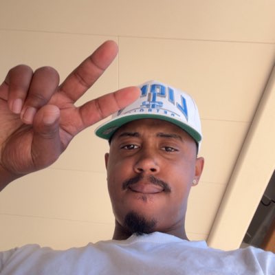 gvorose_'s tweet photo. #NewProfilePic https://t.co/rKv4yU6962