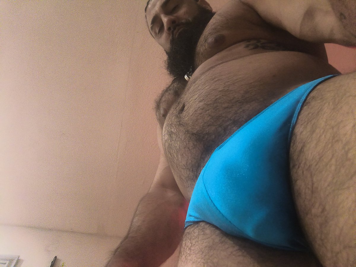 iamyourzeus's tweet photo. Going live tonight at 11:45pm at https://t.co/CC3bgTlKkF https://t.co/GYWEF3lUQP