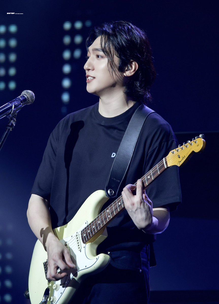 eptlrl's tweet image. 성진시
보고싶어