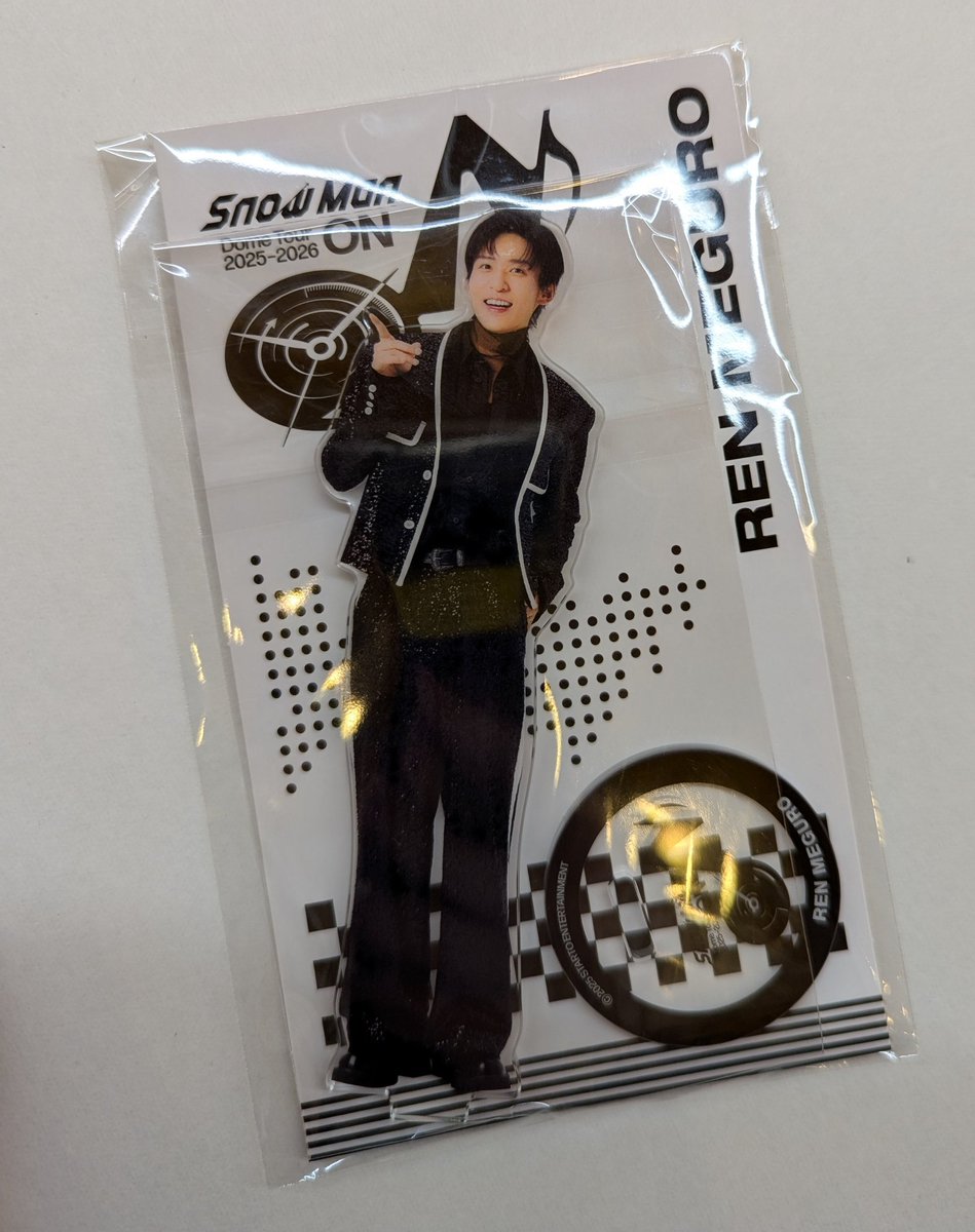 💖新入荷情報💖 SnowMan 目黒蓮くん ONのアクリルスタンドが入荷しま