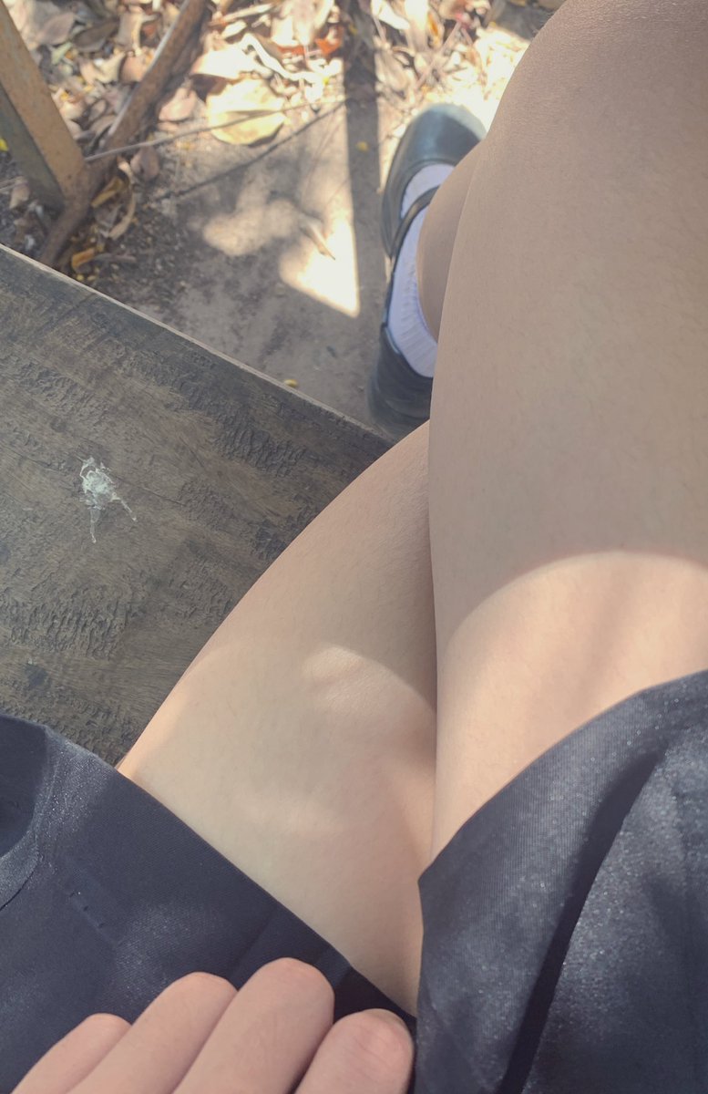นร ที่แปลว่า นักเรียน🍂 tweet media
