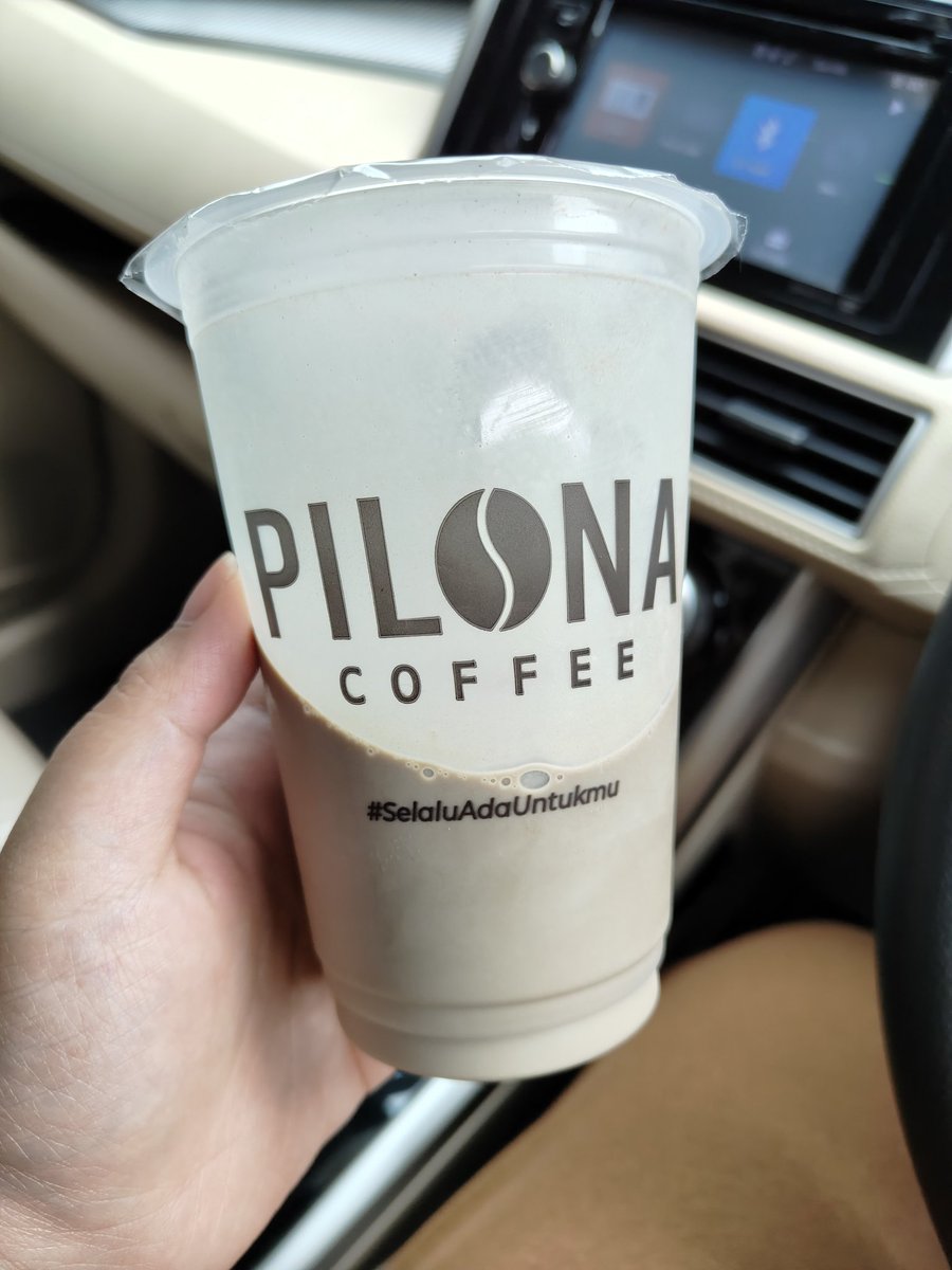 Nemu hojicha yg masih terjangkau di deket kampus yeay! 

cc: <a href="/auroraaurealist/">auroraaurealist</a>