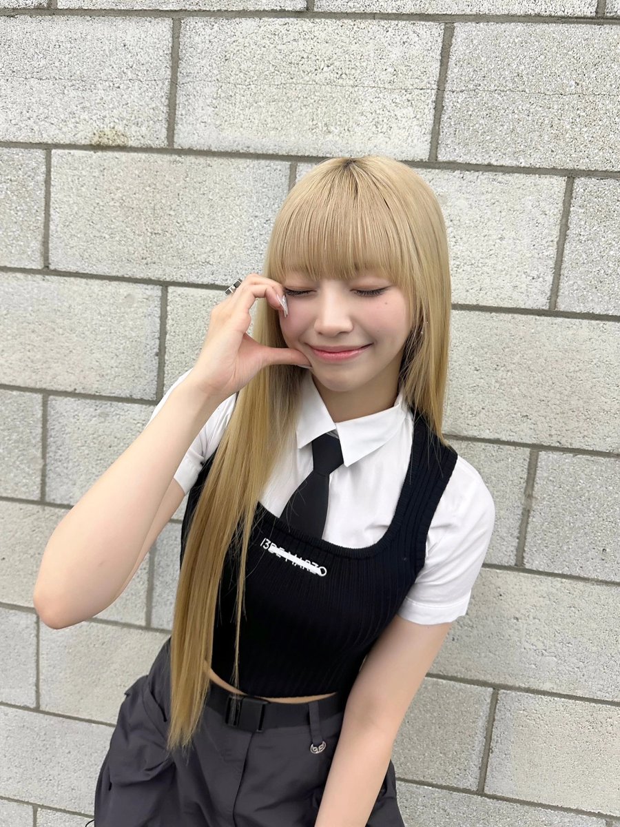 kaomiaus's tweet image. apenas inició el año y yo tengo más que listo mi boleto para the #𓊈𝙻o𝐯eいঌ𝙷oɴes𝐭𝕪𓊉 🎫 como algo verídico es que mi lugarcito esta casi hasta delante para poder pasar my #𝟶𝟻𝟶𝟷ৎ୭に𝐳𝑦𝐳𝑦 

𝚋loo𝓂𝒾ng デイ ˚ ༘𐙚 #𝕝yn