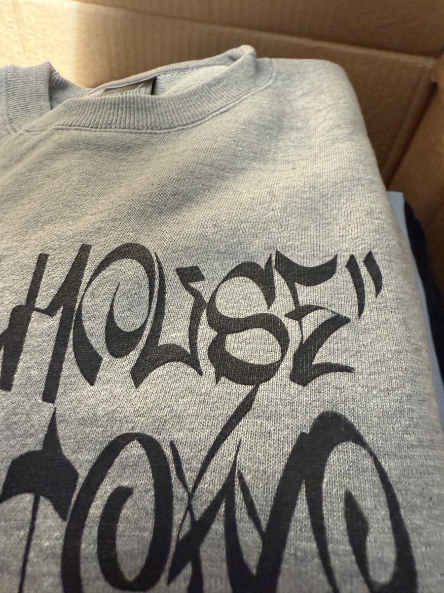 断捨離実行中。 10年前に作った服たち、どうしよう😔