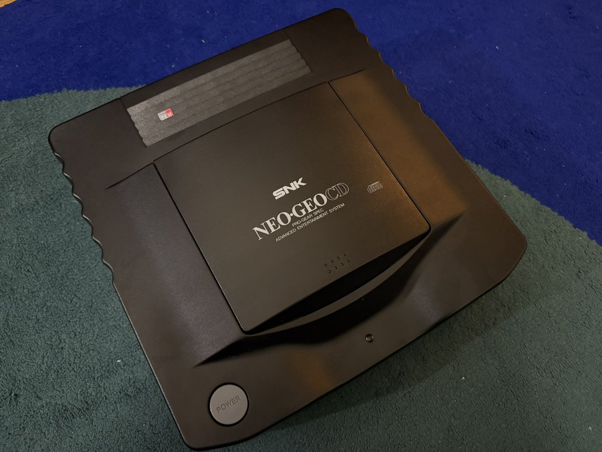 iFixRetro's tweet image. I bet you that your Grandmama's motorized scooter runs faster than this Neo Geo CD system. Well forget all of that! With the NeoCD SD Loader installed on the console, you'll not only have SD card solution to access the entire library, loading times are much faster too! FRAM chip…