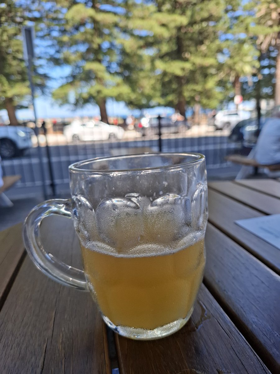 ChaseLooks's tweet image. Always time for a beer. Cheers!
