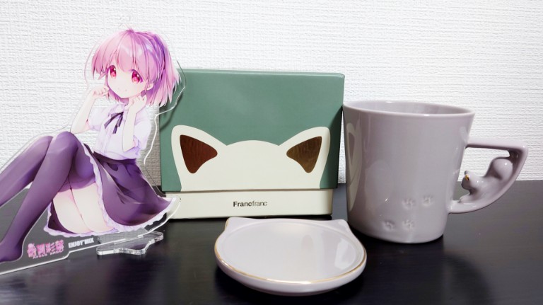 WAKKA 新品　未使用品　クリスマス　猫　紫 プチプチ弾けるイチジクの食感！大人気の肉球型フィナンシェより期間