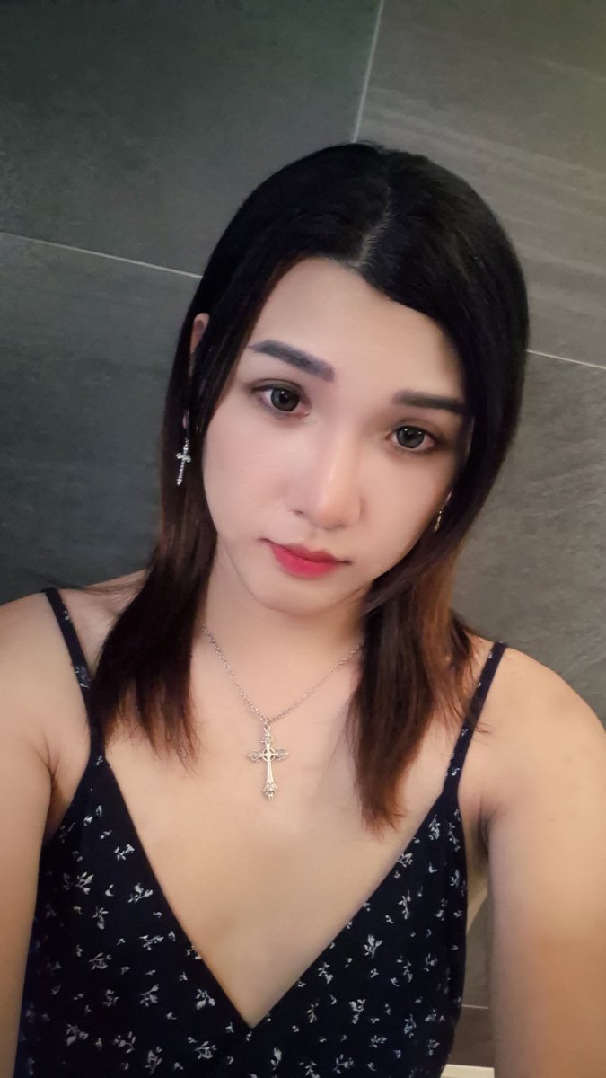 Skylar Pow tweet media