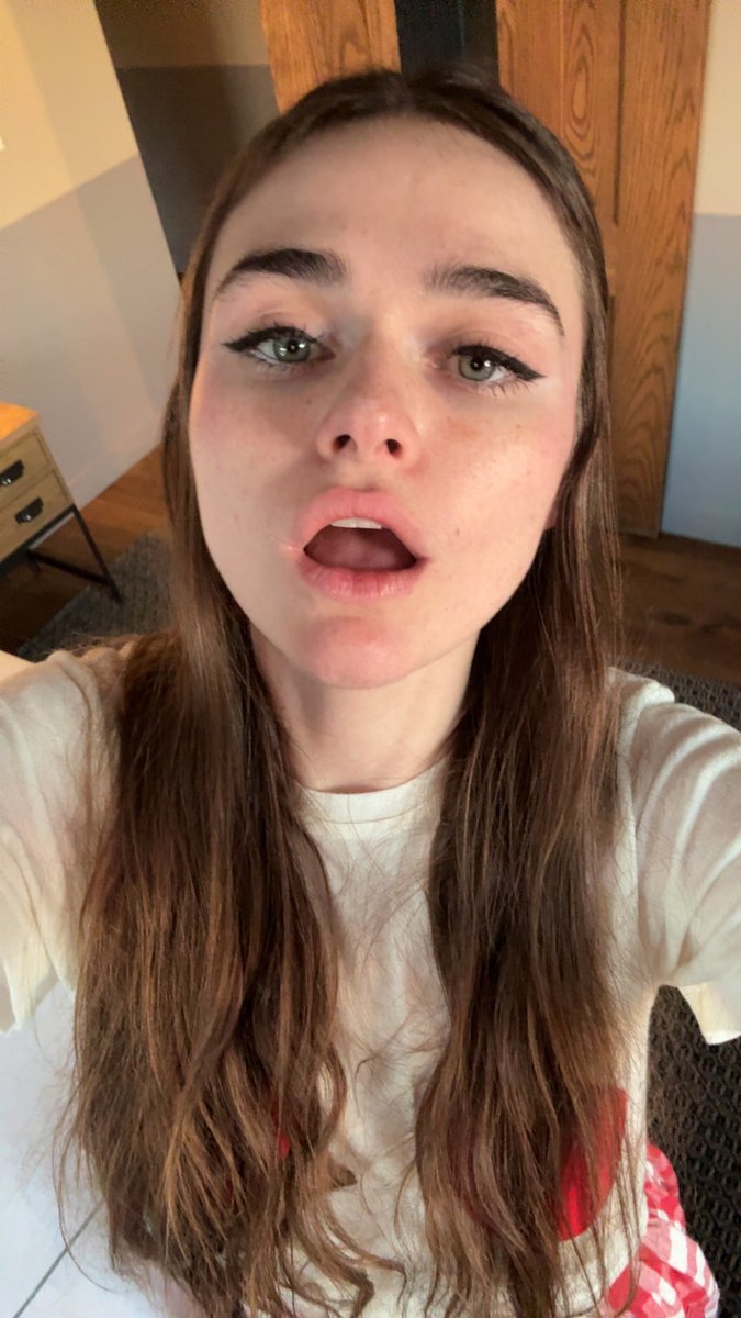 megnutt02's tweet photo. which pic is ur favorite🥰🥰 https://t.co/b9sF85VGCQ