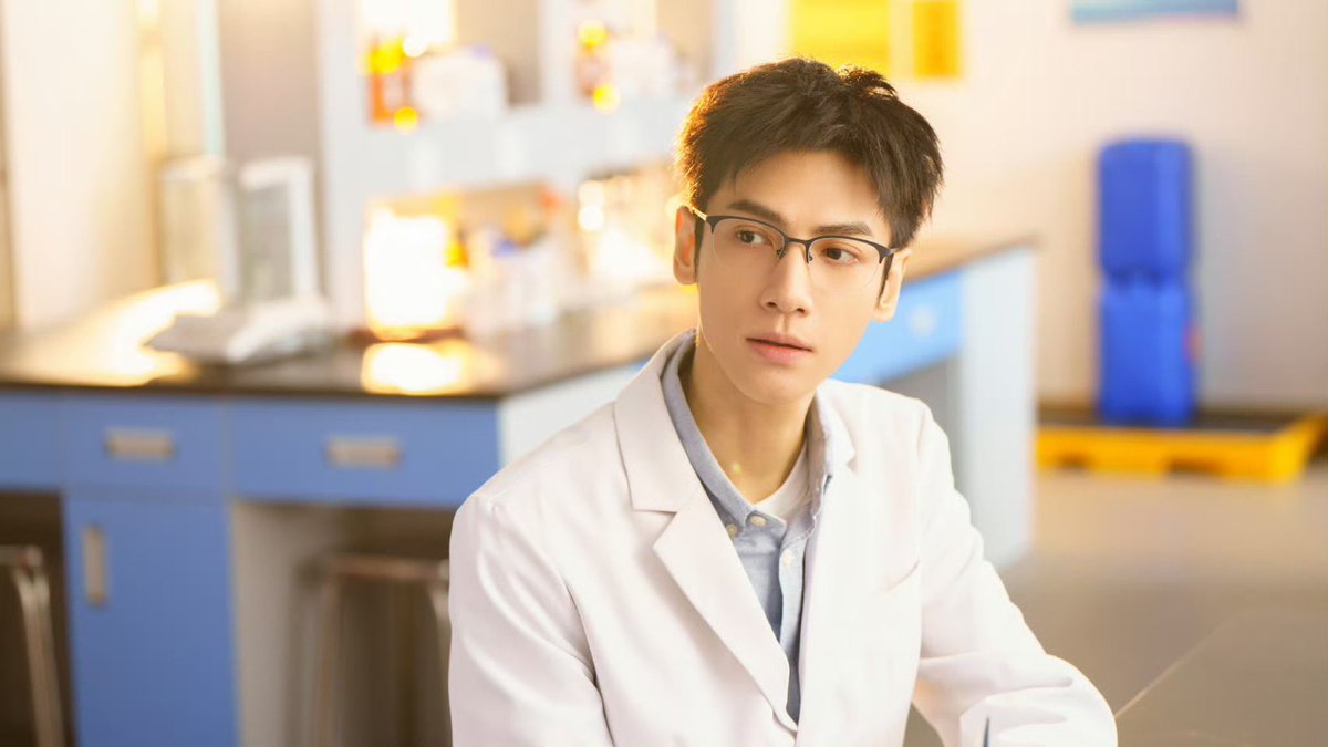 AnnLoveLuoYunxi's tweet photo. นักศึกษาแพทย์คนนี้หล่อมากค่ะ แต่ต้องสูญเสียคนรัก มาช่วยเขาตามหาความจริง
ด้วยกัน
#หลัวอวิ๋นซี แสดงเป็น #ฉีซือเจ๋อ
วันนี้มาดู #คลายปริศนาคดีพิศวง
2 ที่เลย
#youku 11:00
#trueNow 20:00 https://t.co/uUFiM8j2cF