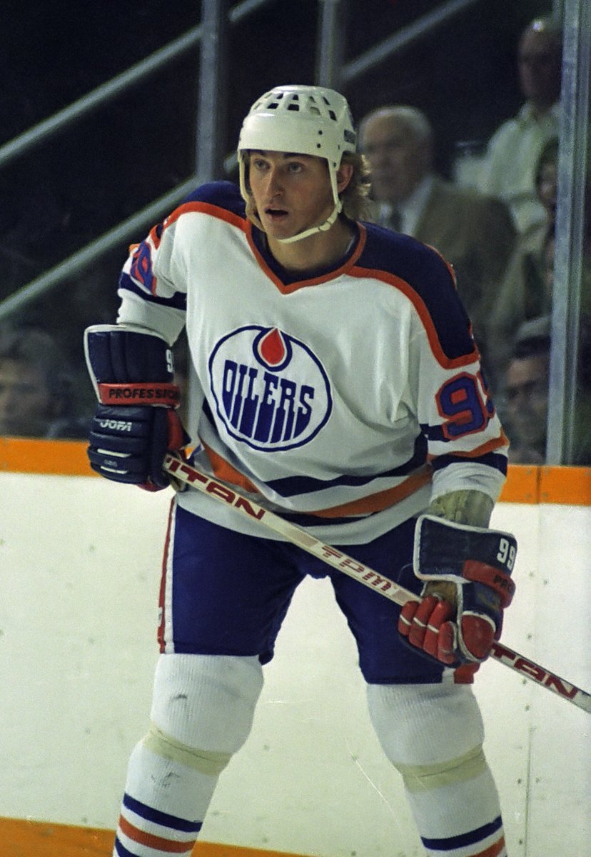 Anthony Duclair of the <a href="/NYIslanders/">New York Islanders</a> is the first NHL player to have:

a natural hat trick
5 or more points
a +6 or better rating

...all in one game since Wayne Gretzky did it on February 18, 1981.